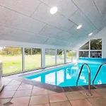 Дом отдыха Luxury Retreat With Pool - By Traum